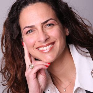 איריס ענבי-אוזצקיר